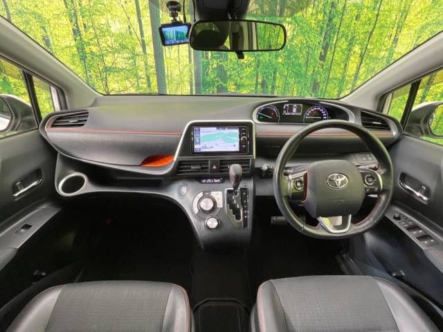 Toyota SIENTA 2018-01 187880-1