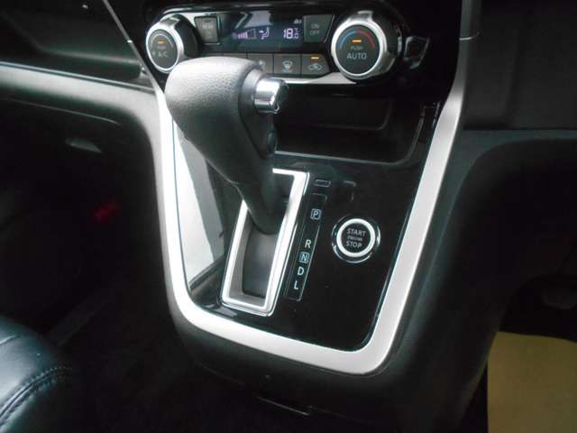 Nissan SERENA 2018-09 15996-8
