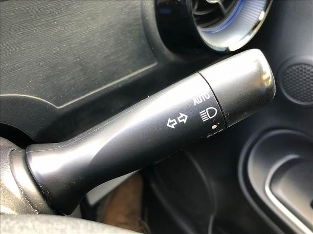 Toyota AQUA 2017-06 182591-17