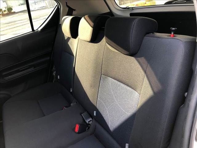 Toyota AQUA 2017-06 182591-4