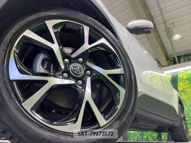 Toyota C-HR 2018-04 294861-13