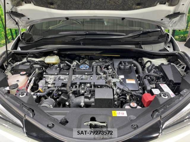 Toyota C-HR 2018-04 294861-18