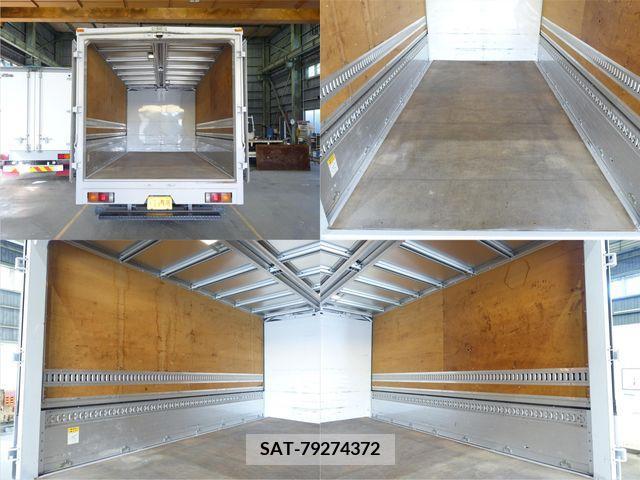 Mitsubishi CANTER 2012-01 203218-9