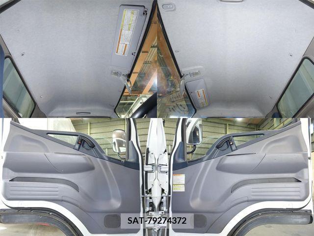 Mitsubishi CANTER 2012-01 203218-16