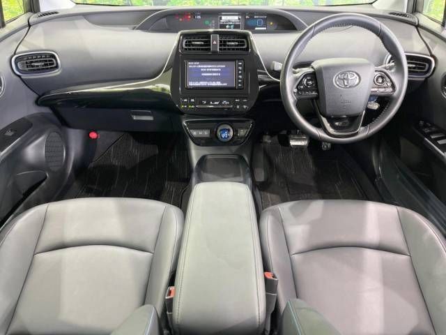 Toyota PRIUS 2020-01 21312-1