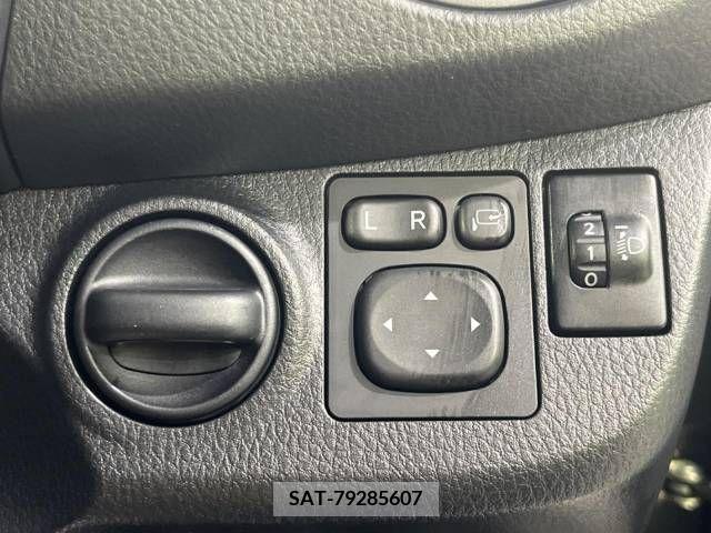 Toyota VITZ HYBRID 2017-10 288637-5