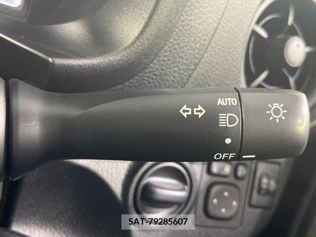 Toyota VITZ HYBRID 2017-10 288637-4