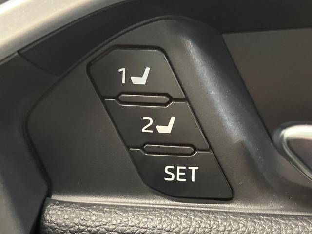 Toyota RAV4 2019-09 5583-8