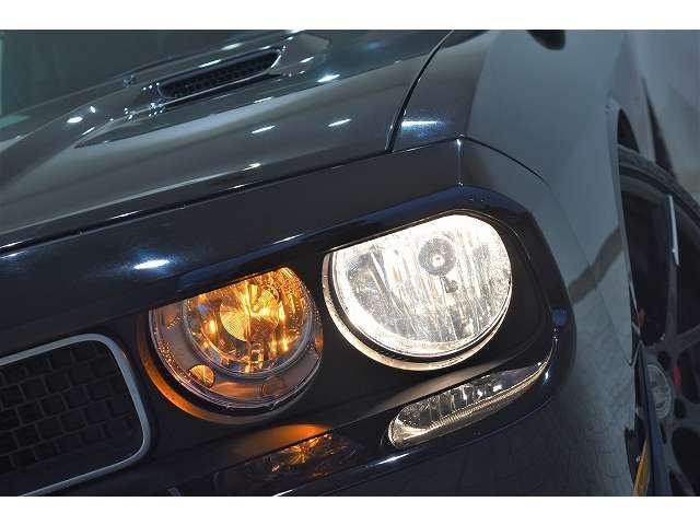 Dodge CHALLENGER 2014-09 18009-19