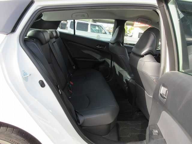 Toyota PRIUS 2020-02 8297-15