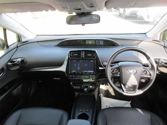 Toyota PRIUS 2020-02 8297-1