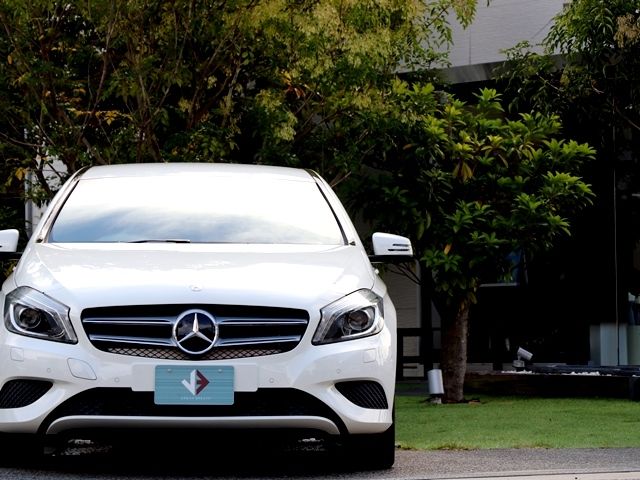 Mercedes Benz A-CLASS 2015-04 20738-4