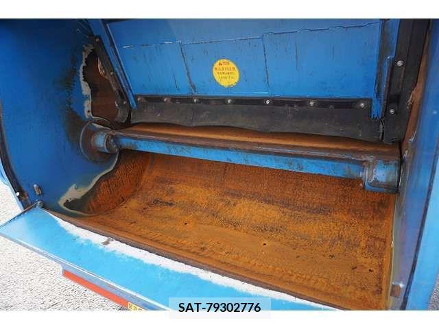 Mitsubishi CANTER 2016-06 294468-17