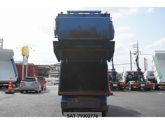 Mitsubishi CANTER 2016-06 294468-18