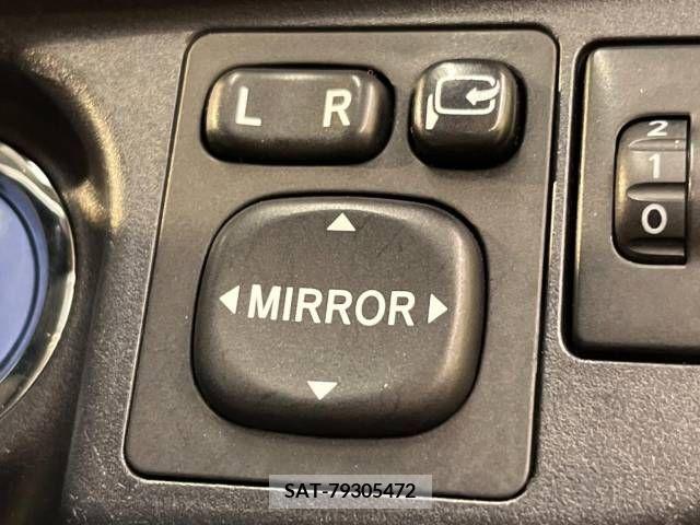 Toyota AQUA 2013-07 313961-7