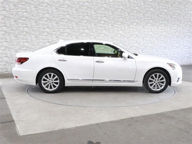 Lexus LS 2017-01 193763-6