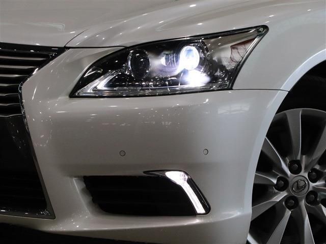 Lexus LS 2017-01 193763-8