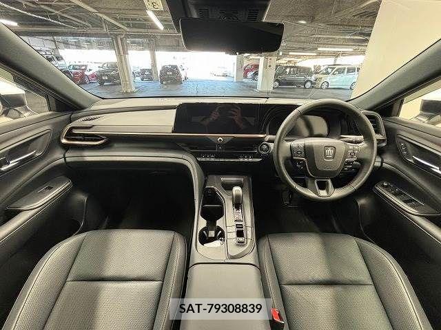 Toyota CROWN 2023-03 333292-1