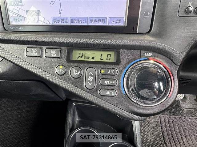 Toyota AQUA 2013-09 335872-28