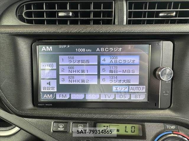 Toyota AQUA 2013-09 335872-4