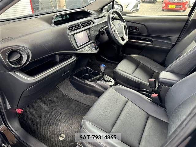 Toyota AQUA 2013-09 335872-15