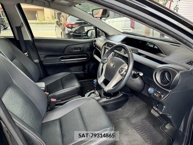 Toyota AQUA 2013-09 335872-14