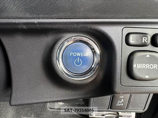 Toyota AQUA 2013-09 335872-24