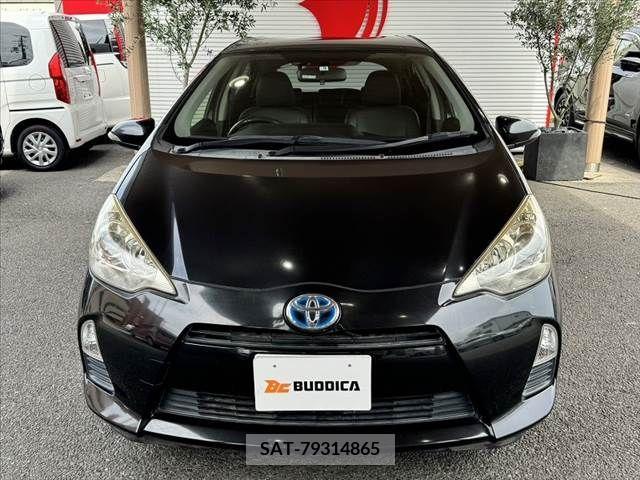 Toyota AQUA 2013-09 335872-7