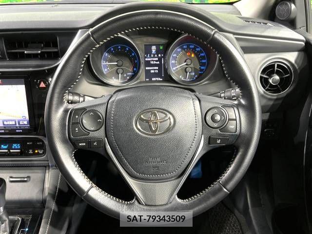 Toyota AURIS 2015-09 356694-11