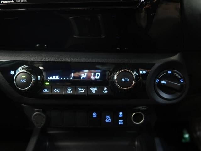 Toyota HILUX 2021-04 513-8