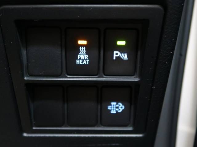 Toyota HILUX 2021-04 513-5