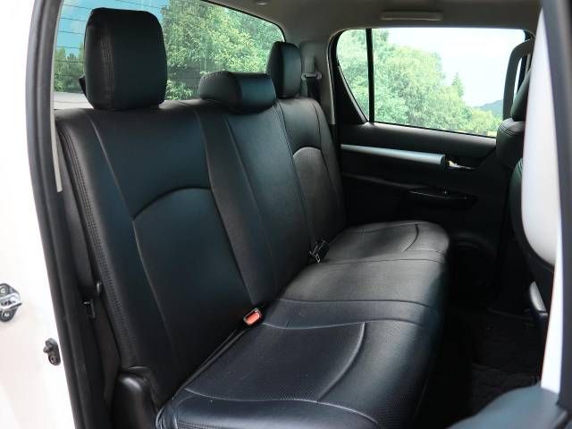 Toyota HILUX 2021-04 513-10