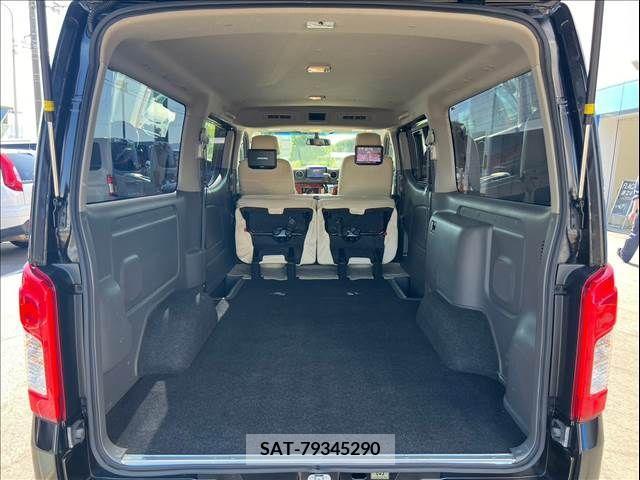 Nissan NV350 Caravan 2019-02 365572-10