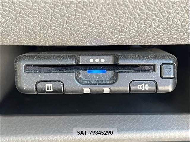 Nissan NV350 Caravan 2019-02 365572-7