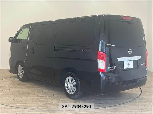Nissan NV350 Caravan 2019-02 365572-14