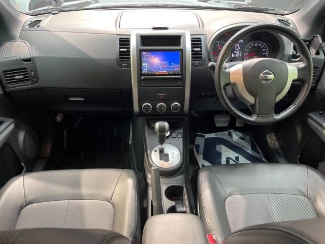 Nissan X-TRAIL 2013-02 189757-1