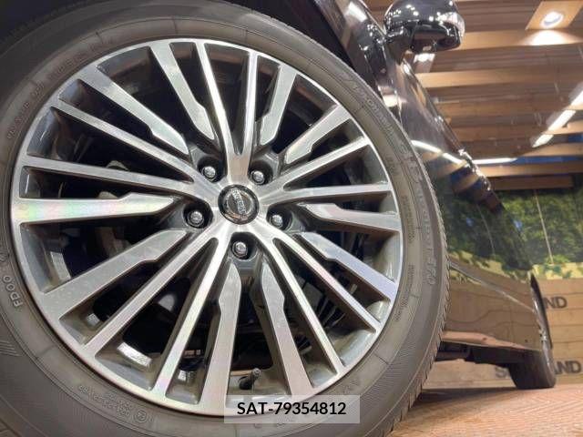 Nissan ELGRAND 2020-10 217497-14
