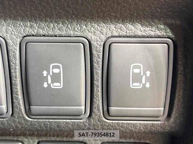 Nissan ELGRAND 2020-10 217497-5