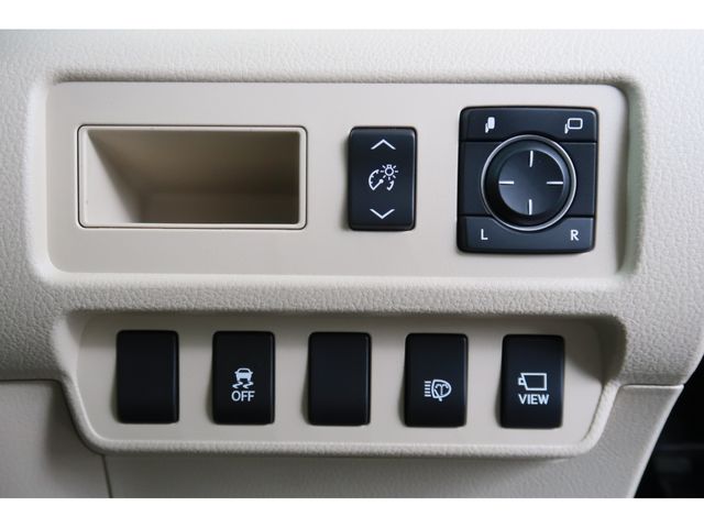 Lexus HS 2011-09 12100-14