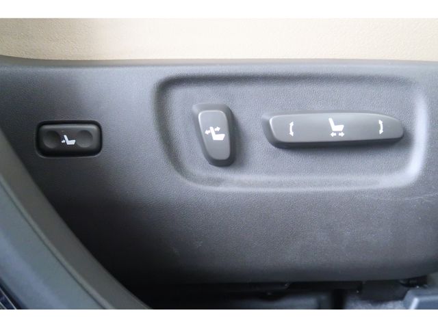 Lexus HS 2011-09 12100-17