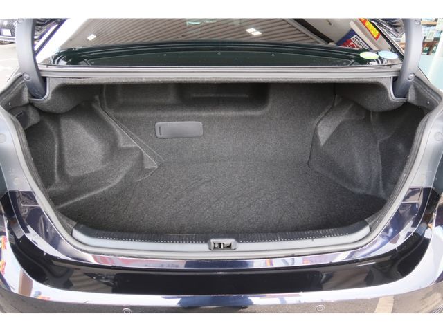 Lexus HS 2011-09 12100-28