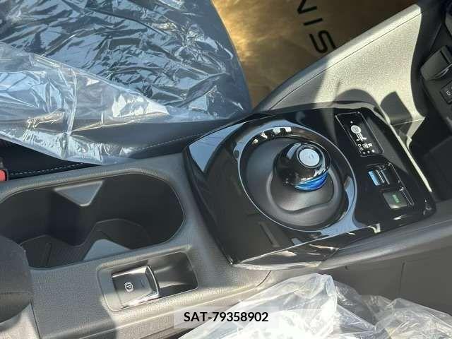 Nissan LEAF 2021-02 274731-17