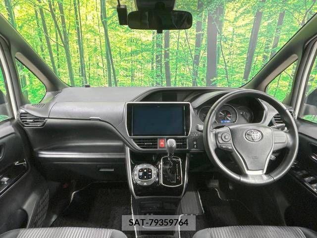 Toyota VOXY 2019-05 332195-1