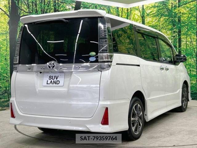Toyota VOXY 2019-05 332195-18