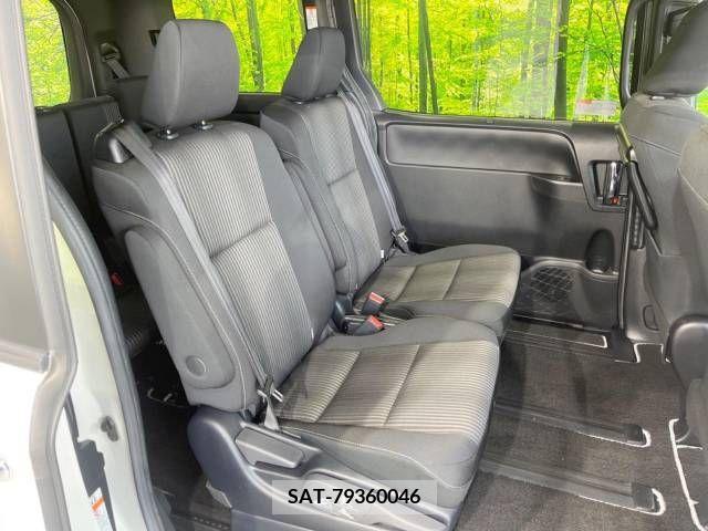 Toyota VOXY 2019-12 321656-9