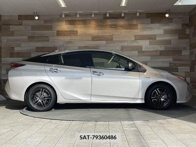 Toyota PRIUS 2017-12 225341-17
