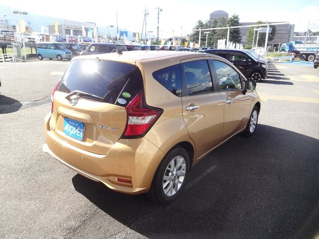 Nissan NOTE 2017-04 23150-1