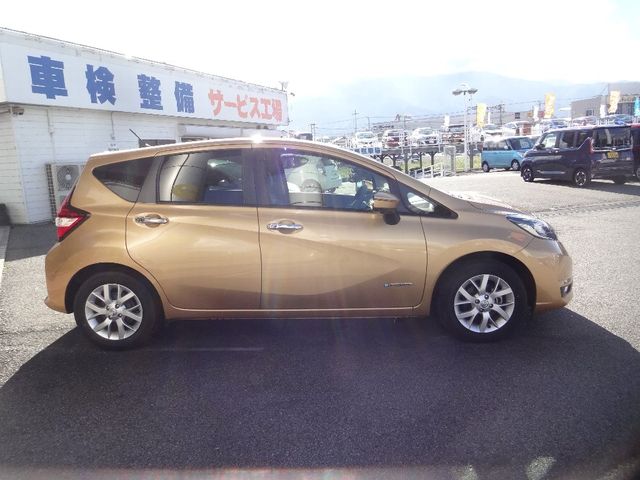 Nissan NOTE 2017-04 23150-3