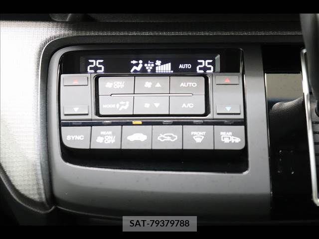 Honda e 2016-07 371874-5