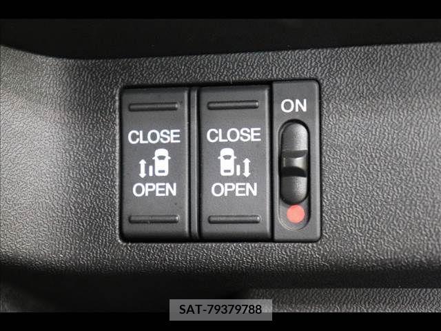 Honda e 2016-07 371874-4